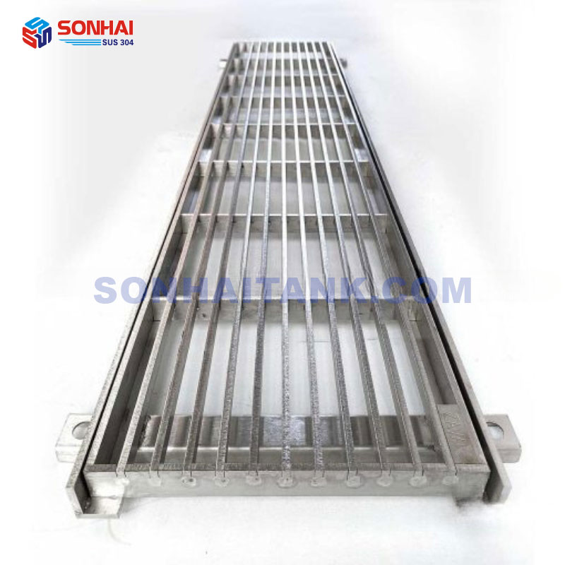 Nắp rãnh thoát nước Grating nan dọc, tiết diện vuông - tải thấp